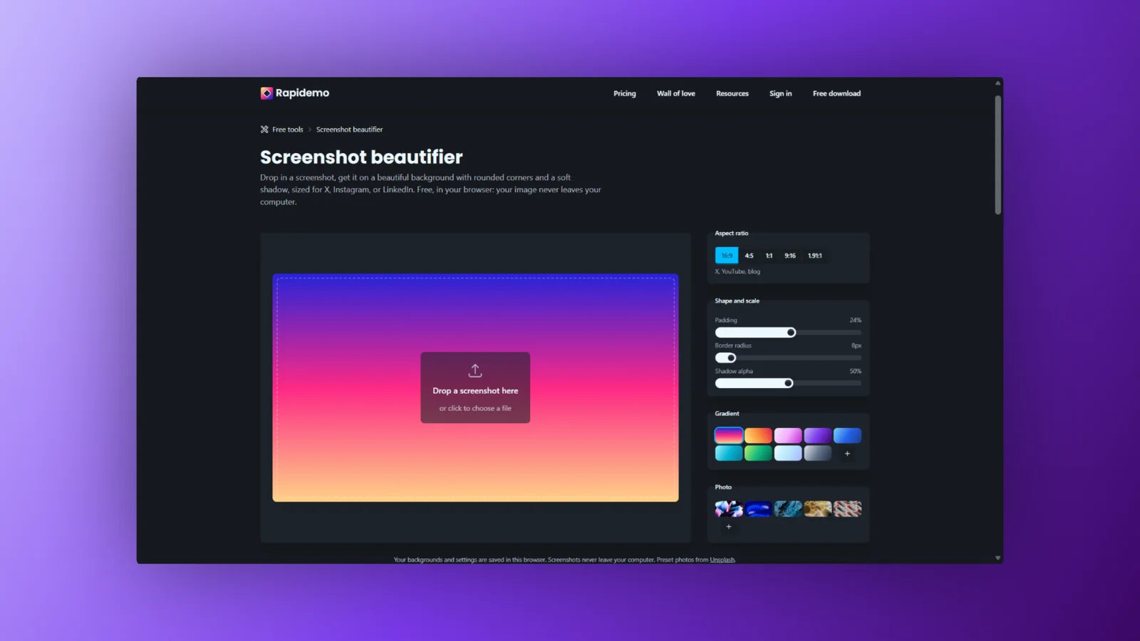 The screenshot beautifier, with a drop zone on the left and aspect ratio, shape and gradient controls on the right